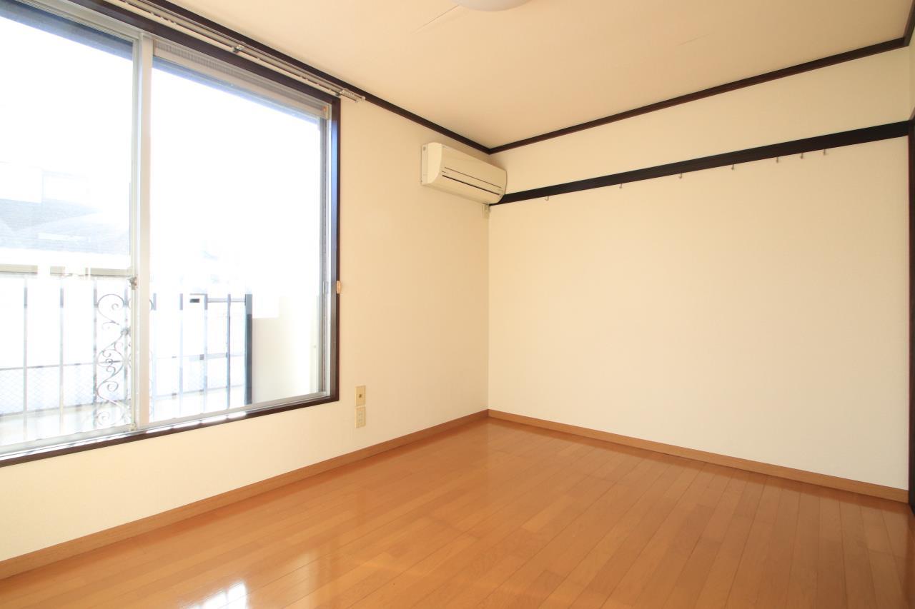 居室・リビング　日当たり良好！