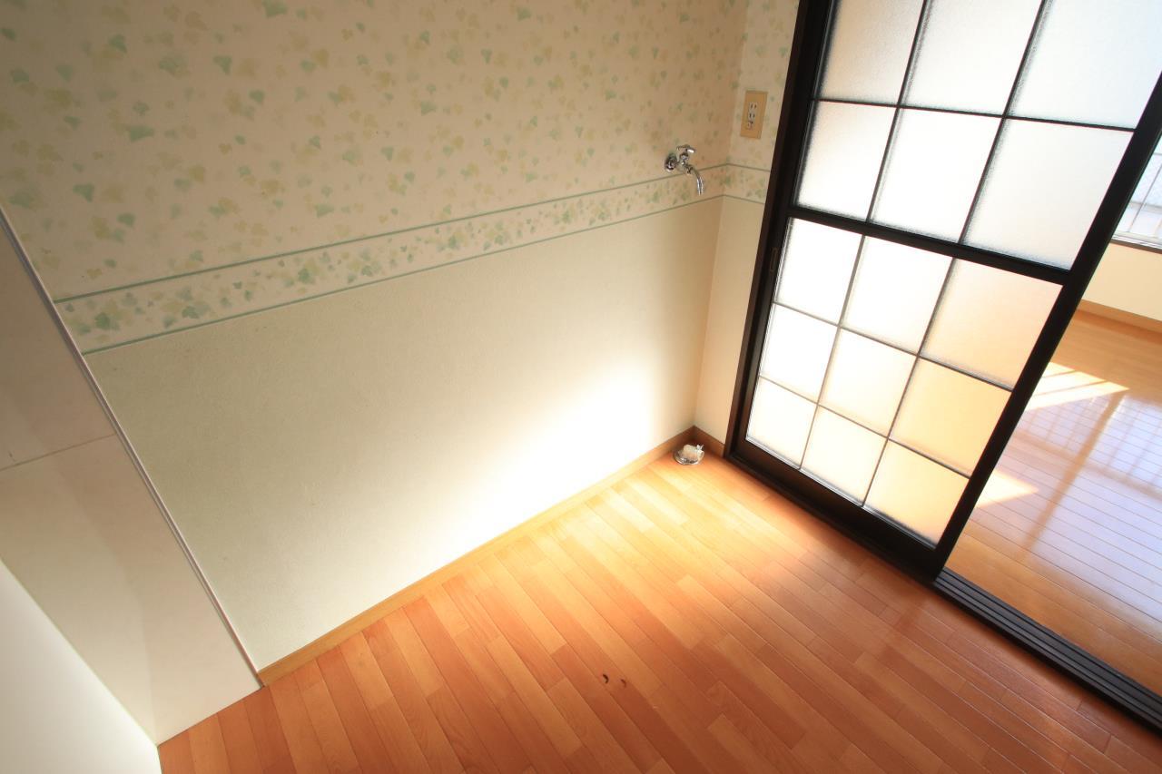 洗面設備　室内洗濯機置き場ございます！