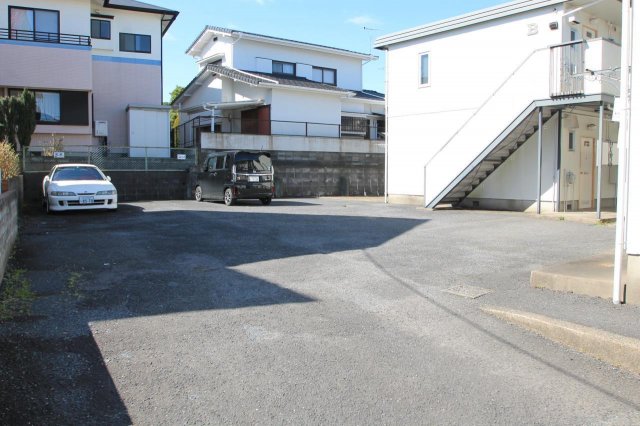 駐車場　敷地内駐車場ございます！