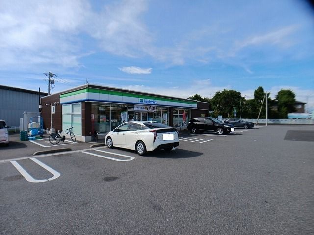 コンビニ　ファミリーマート常行店（コンビニ）まで110m