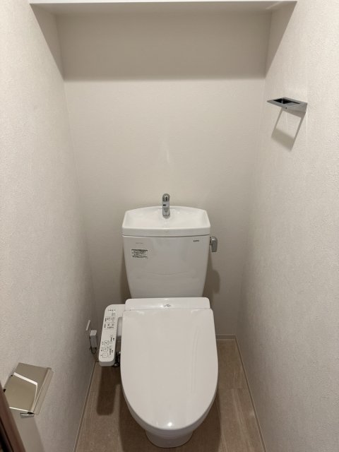 トイレ　※別号室の参考写真、現況優先です※