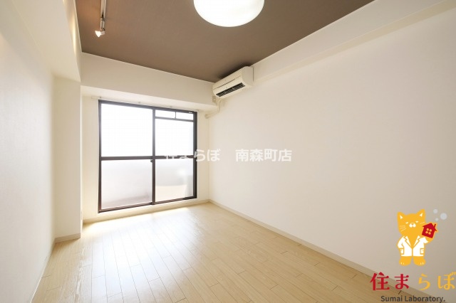 居室・リビング　「“合う暮らし”を、LINEで一緒に描こう。」