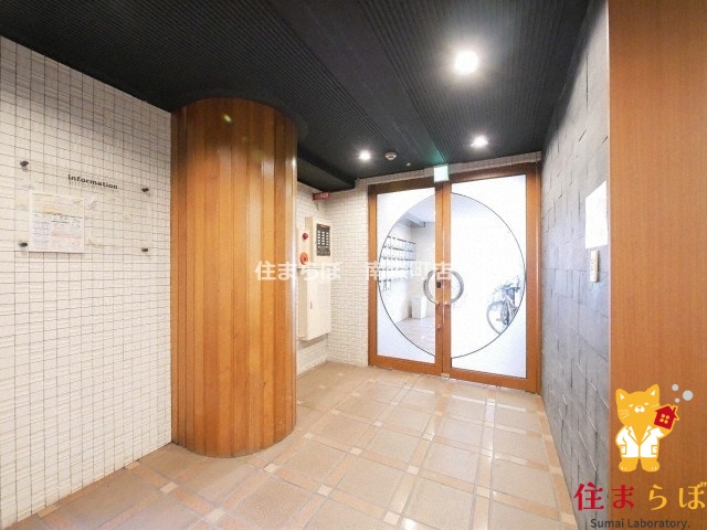 エントランス　「暮らしの設計図は、ここから始まります。」