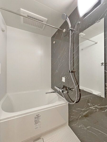 バス・シャワールーム　■浴室暖房乾燥機能付きバス♪■追焚機能あり！