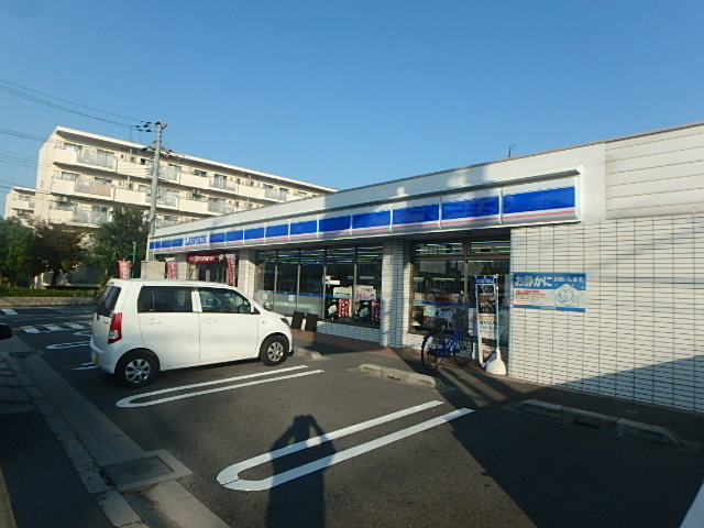 コンビニ　ローソン 山之内一丁目店（コンビニ）まで478m