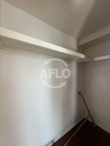 収納　ノルデンハイム江坂III　ウォークインクローゼット