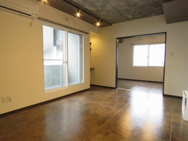 居室・リビング　明るいリビング☆