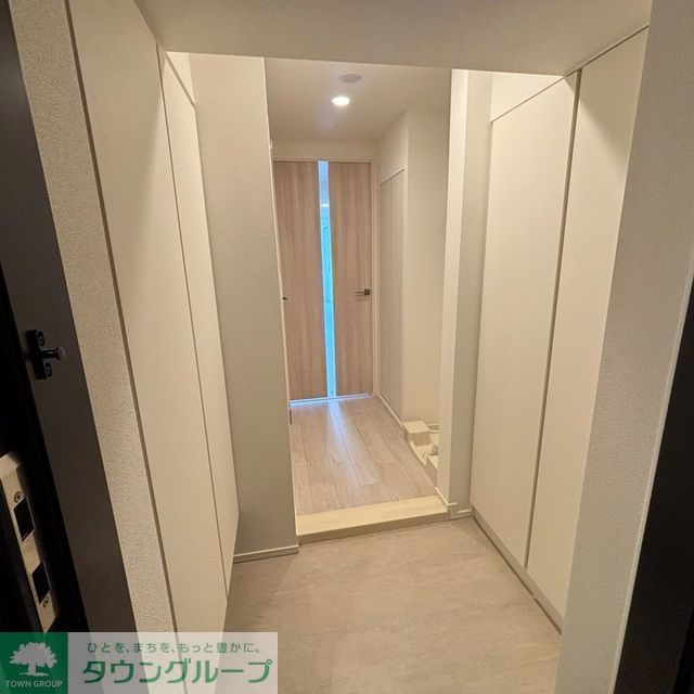 玄関　※写真は同タイプ住戸です。