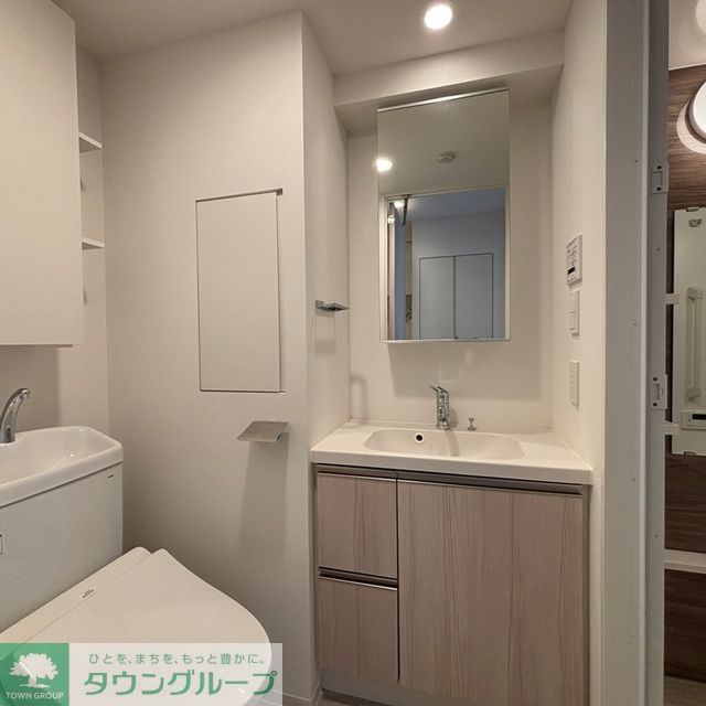 洗面設備　※写真は同タイプ住戸です。