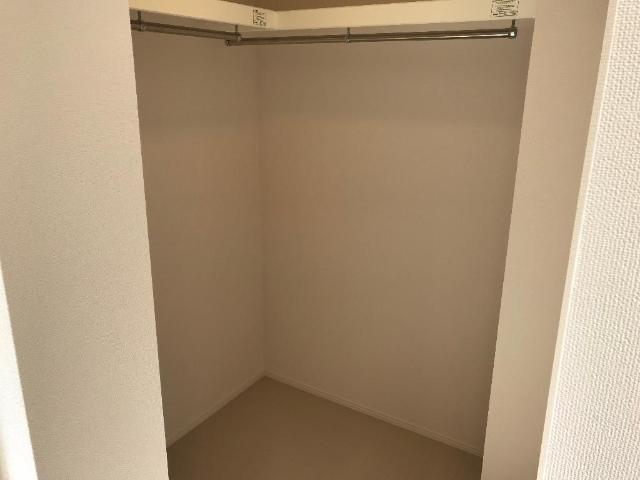 収納　ウォークインクローゼット