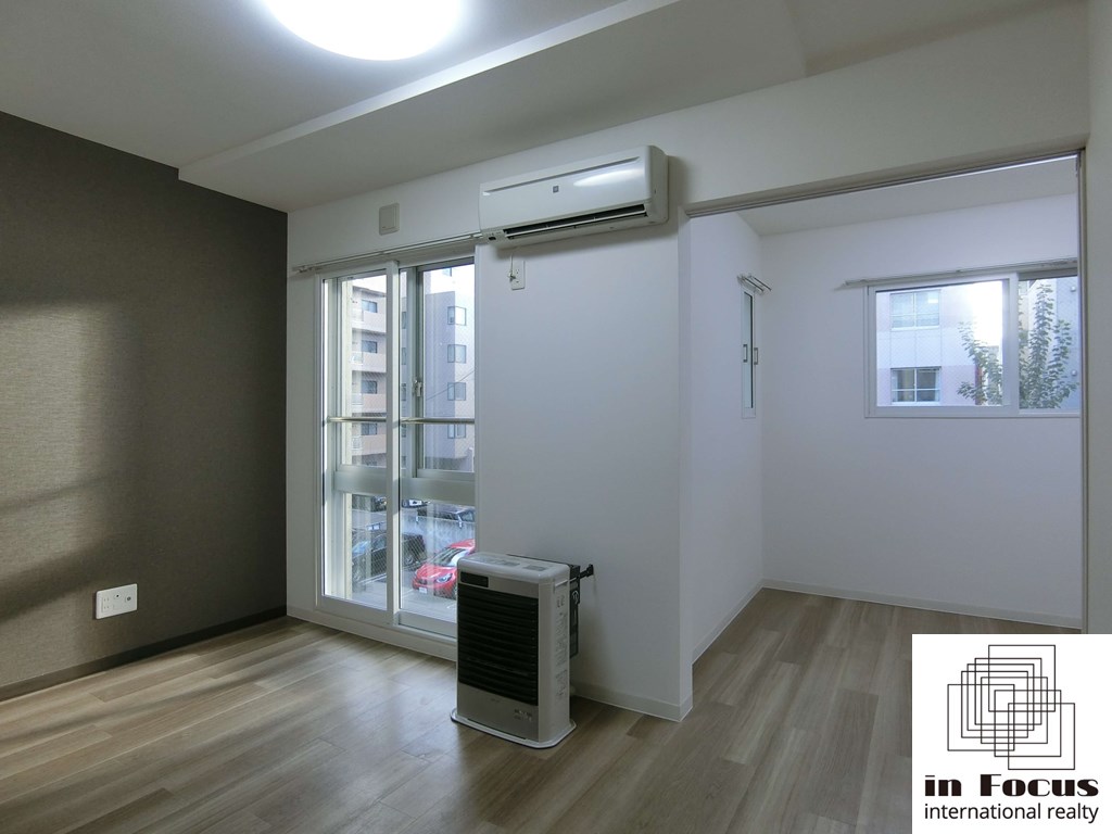 居室・リビング　エアコン付きで暑い夏も快適です