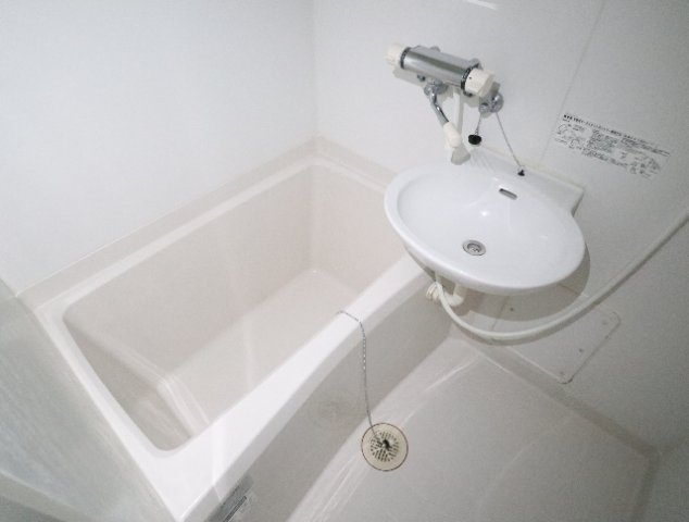 バス・シャワールーム　ゆったり過ごせるお風呂です