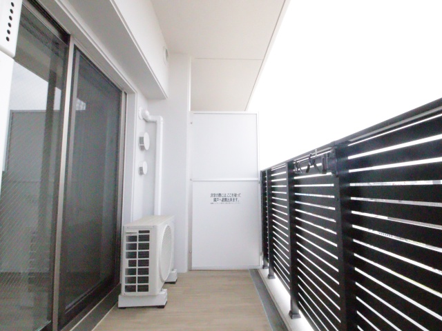 バルコニー　※別室の参考写真の為、現況優先です。