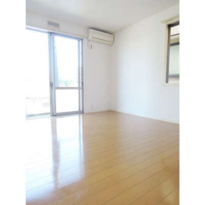 居室・リビング　【WIC付きでたっぷり収納♪】