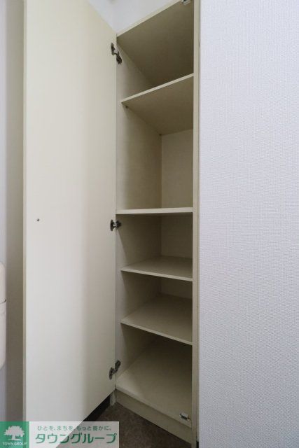 その他設備　靴入