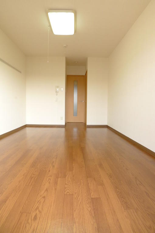 居室・リビング　（写真は同物件イメージ）