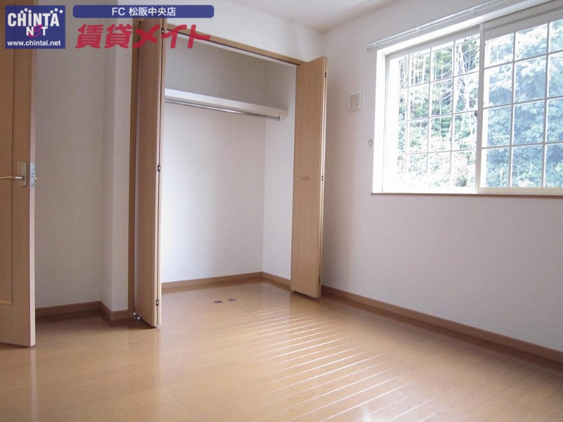 収納　同型参考写真