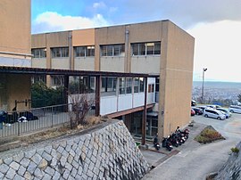 中学校　苦楽園中学校（中学校）まで1995m