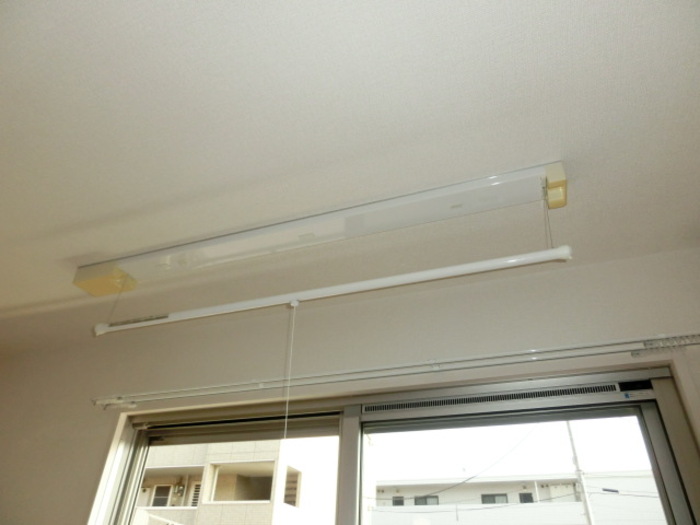 その他設備　室内物干し