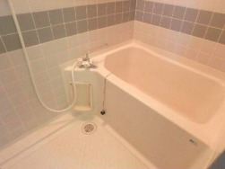 バス・シャワールーム　お風呂で日々の疲れを落としましょう