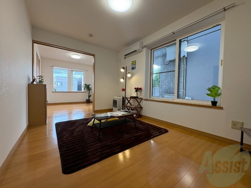 居室・リビング　広くてきれいなリビングです！快適に過ごせそうですね。