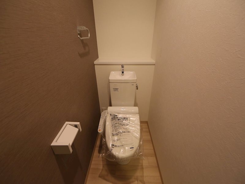 トイレ　温水洗浄暖房便座付トイレ