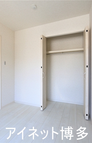 収納　かさばりやすいお洋服もたっぷり収納可能です