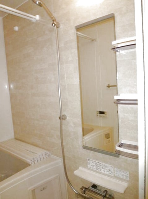 バス・シャワールーム　バスルーム