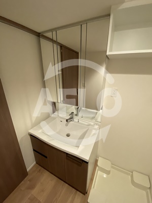 洗面設備　RJR堺筋本町タワー　独立洗面台