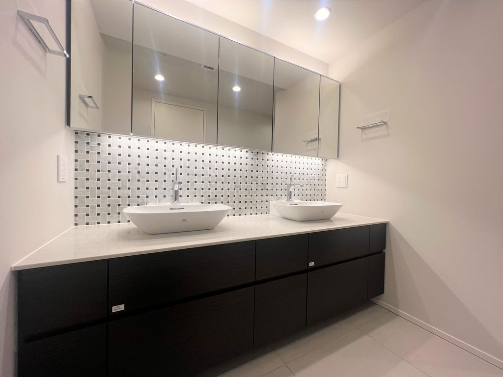 洗面設備　※別部屋の参考写真です。