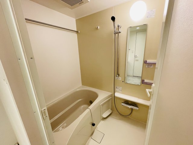 バス・シャワールーム　きれいなお風呂です