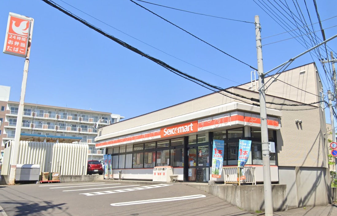コンビニ　セイコーマート西岡店（コンビニ）まで124m