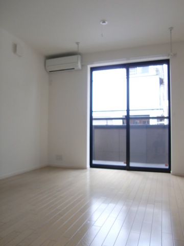 居室・リビング　★洋室６．７帖★