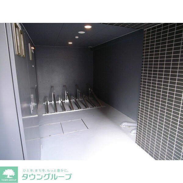 駐車場　エントランス