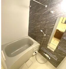 バス・シャワールーム　お風呂で日々の疲れを落としましょう