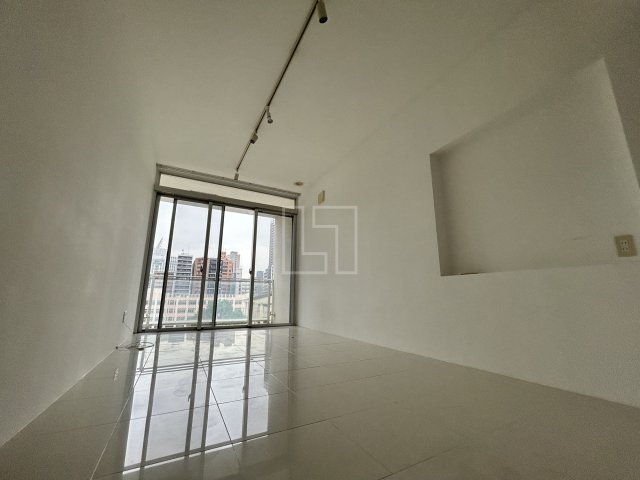 居室・リビング　匠空KYOMACHIBORI　リビング・ダイニングスペース