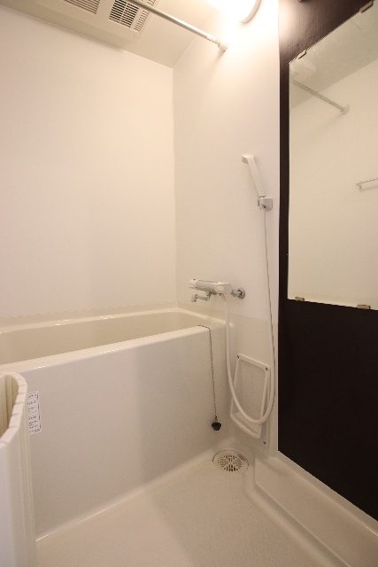 バス・シャワールーム　※別室の参考写真の為、現況優先です。