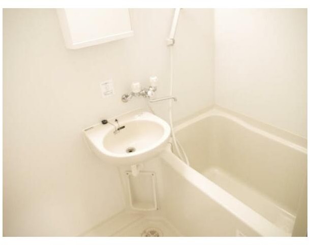 バス・シャワールーム　日々の疲れを癒すお風呂です♪