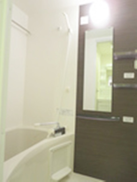 バス・シャワールーム　ゆったり浴槽