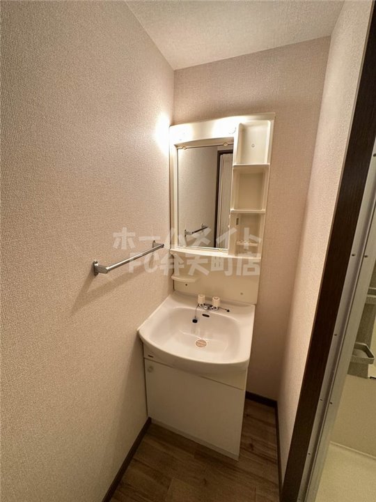 洗面設備　使いやすい洗面所です