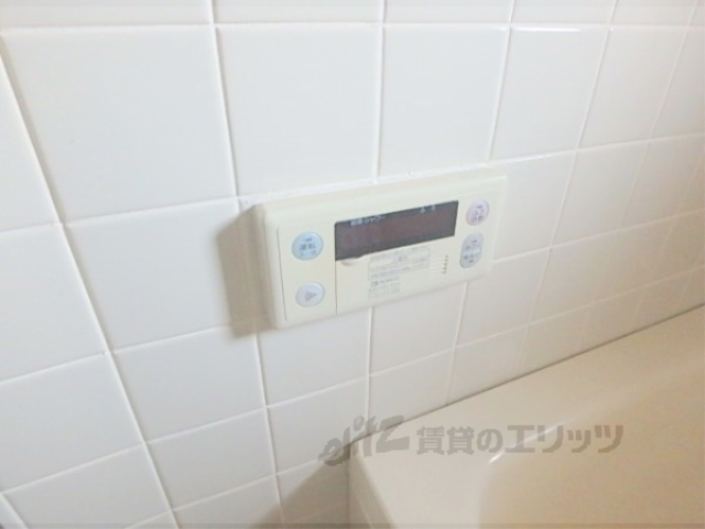その他設備　給湯器リモコン