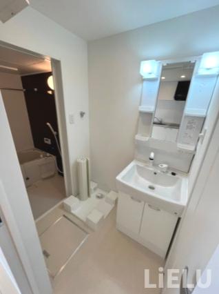 洗面設備　同シリーズ物件のモデルルームになります※現況優先