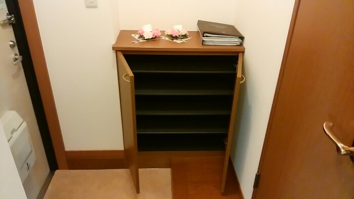 玄関　シューズボックス