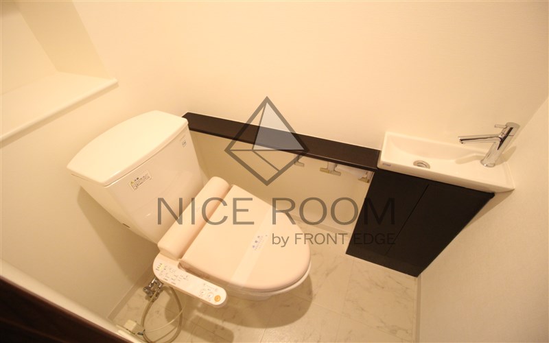 トイレ　シャリエなんばファースト　トイレ