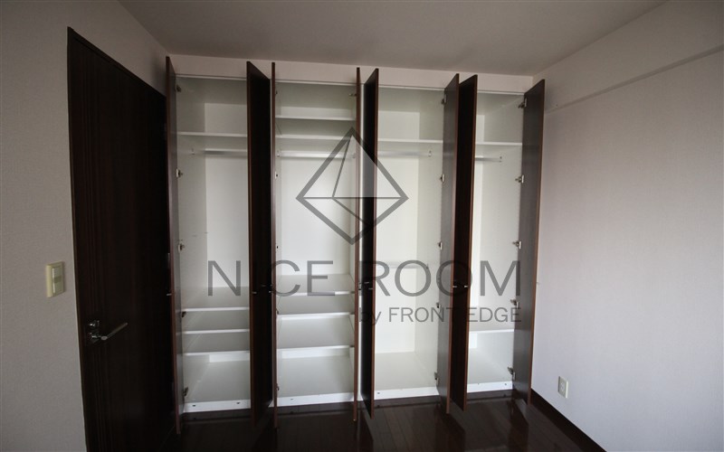 収納　シャリエなんばファースト　収納