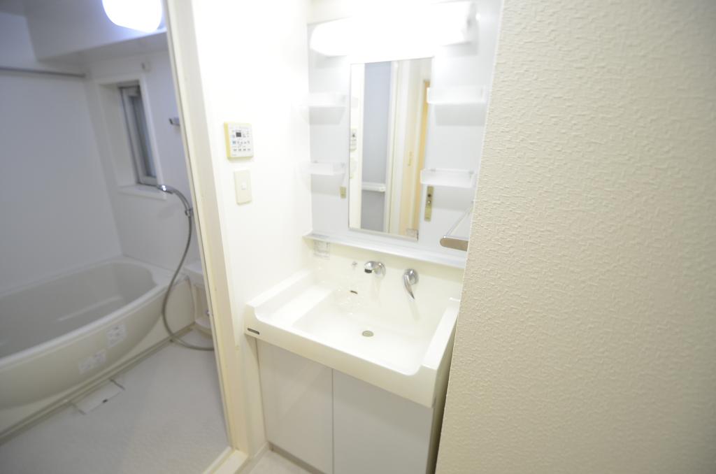 洗面設備　洗髪洗面化粧台