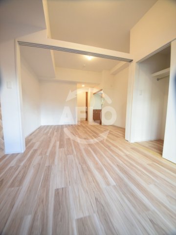 居室・リビング　セレニテ桜川駅前プリエ　リビング