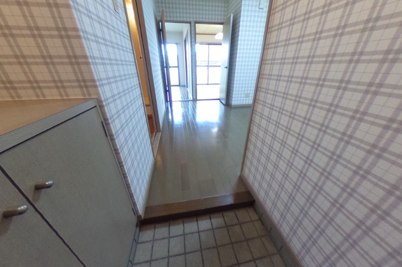 玄関　2021年11月撮影※現況を優先します