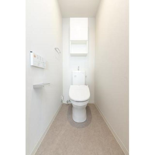 トイレ　※写真は同タイプ住戸です。