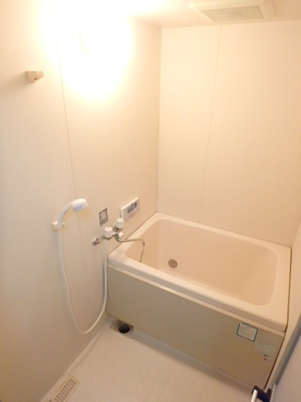 バス・シャワールーム　図面と現状に相違がある場合には現状を優先